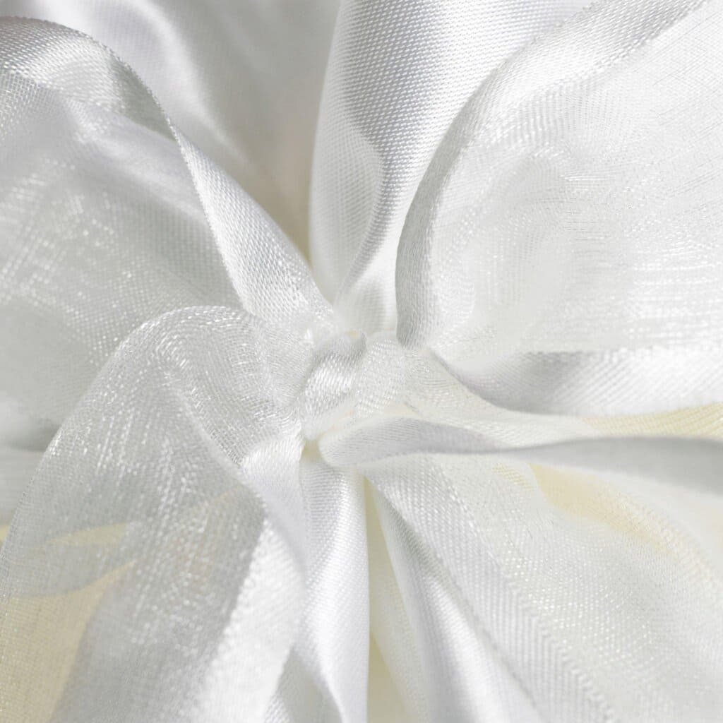 Fabric detail of Muslin, one of the fifteen lightest fabrics.